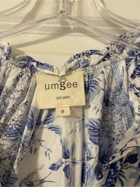umgee White & Blue Floral dress